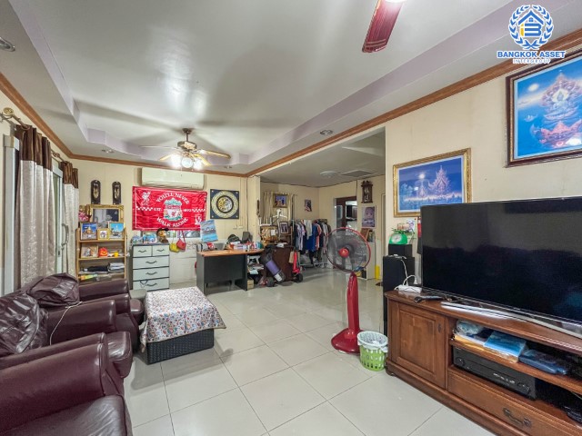 บ้านเดี่ยวมือสองย่านนนทบุรี ม.ภัสสร14 บางใหญ่ #หลังมุม เนื้อที่กว้างขวางมากถึง 64 ตร.ว. ฟังก์ชัน 4 ห้องนอน 2 ห้องน้ำ 2 ที่จอดรถ บ้านสภาพดี แถมฟรี! 4 เครื่องปรับอากาศ, 1 เครื่องทำน้ำอุ่น บนทำเลศักยภาพ ใกล้เซ็นทรัลเวสต์เกต, รถไฟฟ้าสายสีม่วง "สถานีตลาดบางใหญ่" และทางด่วน...